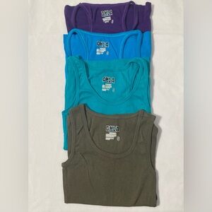 DNLA Sport Tanktops Four in Bundle Size Small NWOT